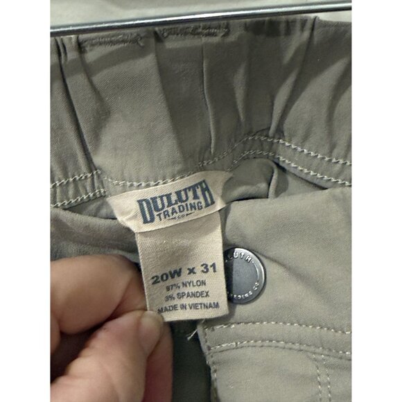 Duluth Trading Womens Cargo Pants 20W x 31 Relaxed Fit Nylon/Spandex Beige Durab - Picture 5 of 6